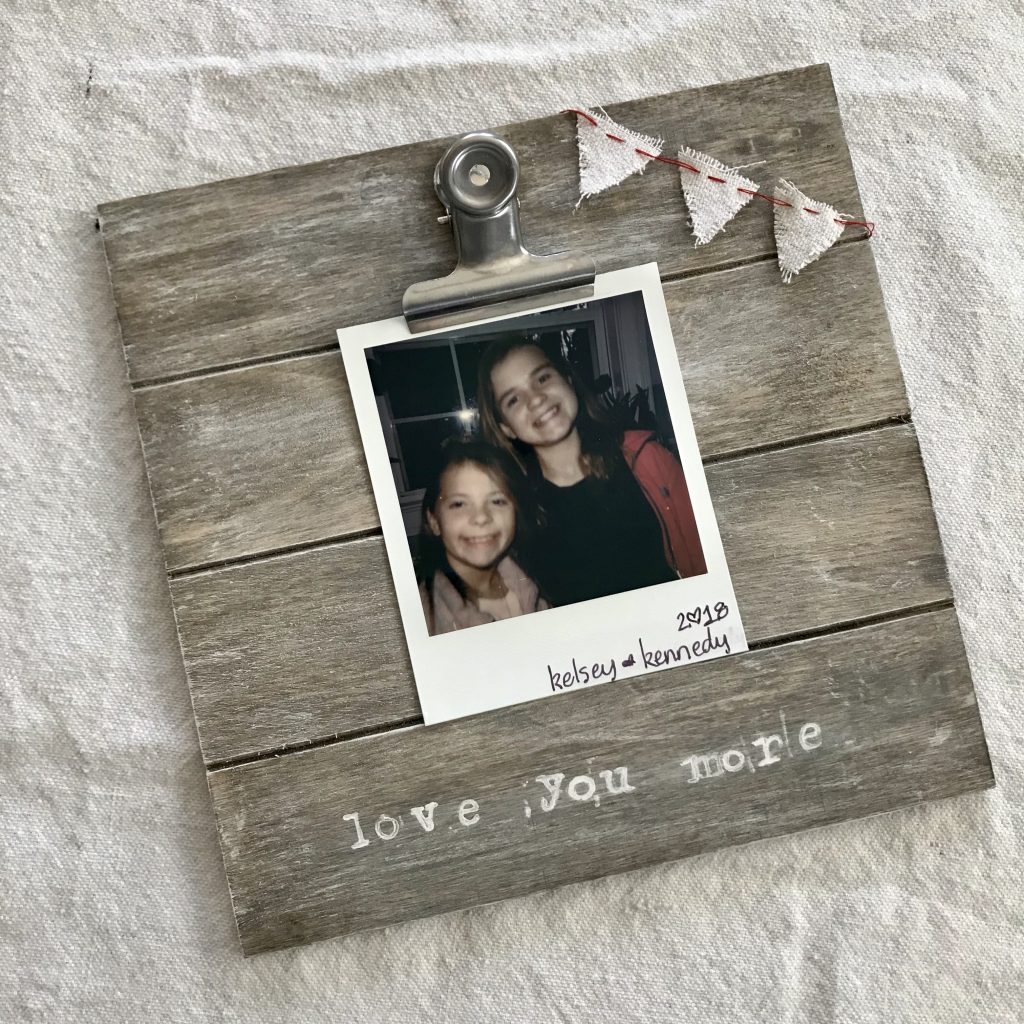 How to Make an Inexpensive Farmhouse Picture Frame Cribbs Style